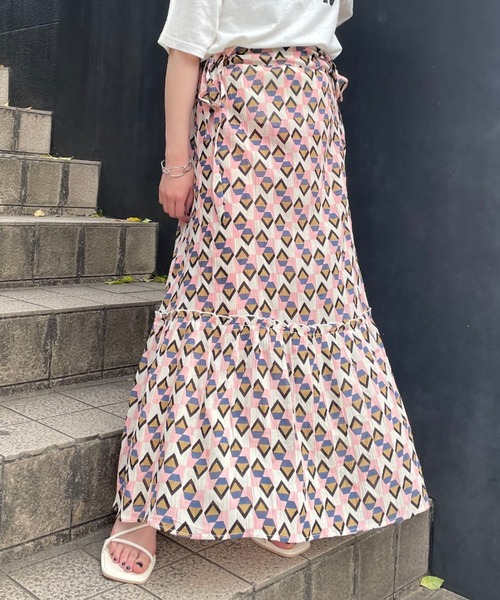 CIAOPANIC（チャオパニック）の「幾何学柄2WAYキャミワンピース（ワンピース・レディース・ホワイト/ベージュ・FREE）」の11枚目の写真