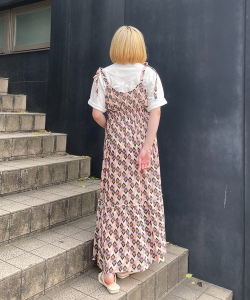 CIAOPANIC（チャオパニック）の「幾何学柄2WAYキャミワンピース（ワンピース・レディース・ホワイト/ベージュ・FREE）」の5枚目の写真