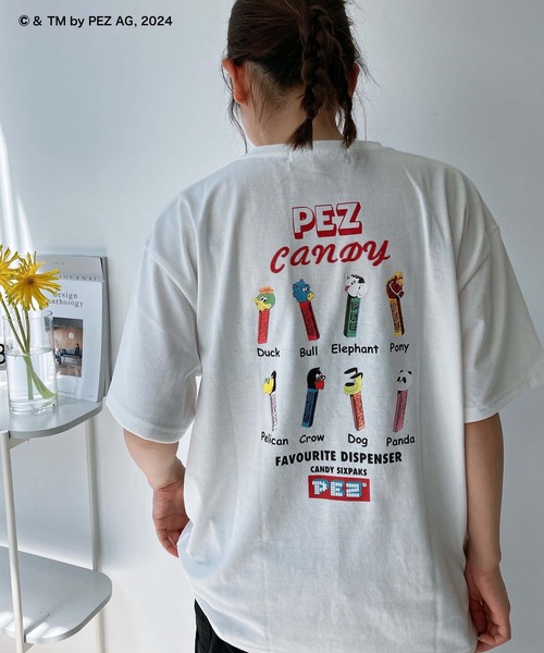 AS KNOW AS plus(アズノゥアズプラス)の「○アクリルキーホルダー付き PEZ Tシャツ【PEZ/ペッツ】(Tシャツ/カットソー・レディース・オフホワイト/ブルー/ピンク/スミクロ/イエロー系/ホワイト系/サックスブルー系/ブラック系/オートミール/ホワイト系1/ブラック系1/パープル系1/アイボリー系1/アイボリー系2/ブラック系2/ホワイト系2/オレンジ系2・FREE)」の4枚目の写真