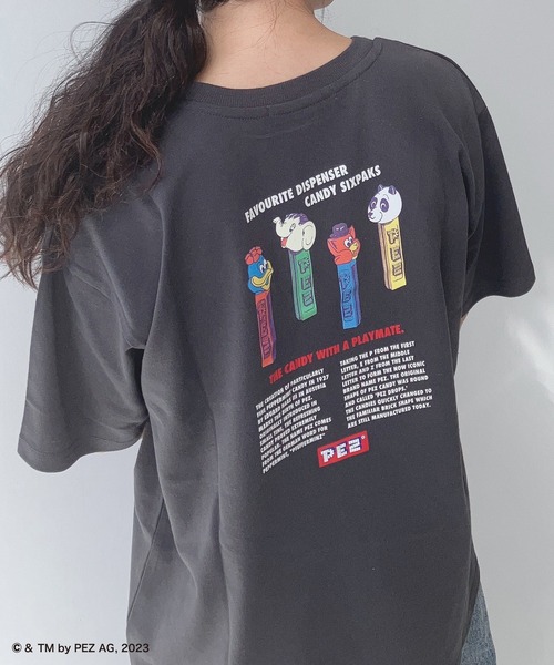AS KNOW AS plus(アズノゥアズプラス)の「○アクリルキーホルダー付き PEZ Tシャツ【PEZ/ペッツ】(Tシャツ/カットソー・レディース・オフホワイト/ブルー/ピンク/スミクロ/イエロー系/ホワイト系/サックスブルー系/ブラック系/オートミール/ホワイト系1/ブラック系1/パープル系1/アイボリー系1/アイボリー系2/ブラック系2/ホワイト系2/オレンジ系2・FREE)」の6枚目の写真