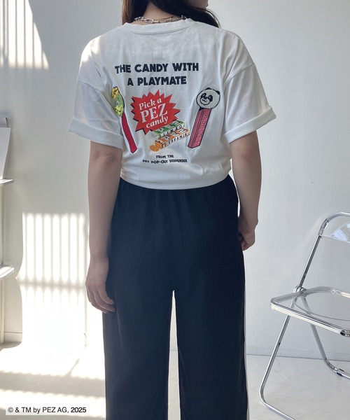 AS KNOW AS plus(アズノゥアズプラス)の「○アクリルキーホルダー付き PEZ Tシャツ【PEZ/ペッツ】(Tシャツ/カットソー・レディース・オフホワイト/ブルー/ピンク/スミクロ/イエロー系/ホワイト系/サックスブルー系/ブラック系/オートミール/ホワイト系1/ブラック系1/パープル系1/アイボリー系1/アイボリー系2/ブラック系2/ホワイト系2/オレンジ系2・FREE)」の22枚目の写真
