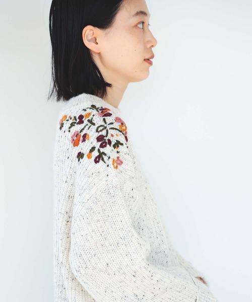 BEAMS HEART(ビームスハート)の「ハンド刺繍 ニットプルオーバー(ニット/セーター・レディース・ブルー系その他4/ホワイト系その他5/ライトグレー・FREE)」の7枚目の写真