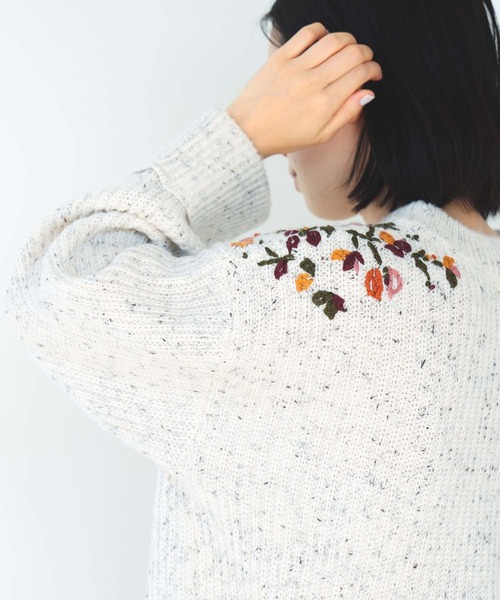 BEAMS HEART(ビームスハート)の「ハンド刺繍 ニットプルオーバー(ニット/セーター・レディース・ブルー系その他4/ホワイト系その他5/ライトグレー・FREE)」の6枚目の写真