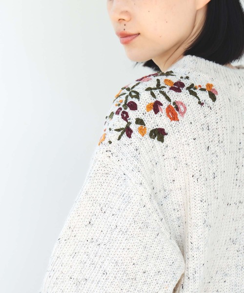 BEAMS HEART(ビームスハート)の「ハンド刺繍 ニットプルオーバー(ニット/セーター・レディース・ブルー系その他4/ホワイト系その他5/ライトグレー・FREE)」の19枚目の写真