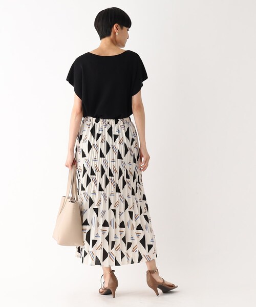 OPAQUE.CLIP（オペークドットクリップ）の「◆幾何プリントプリーツスカート【イージーケア/洗濯機洗い可】（スカート・レディース・ブラック系/ホワイト系3・38/40/42）」の8枚目の写真