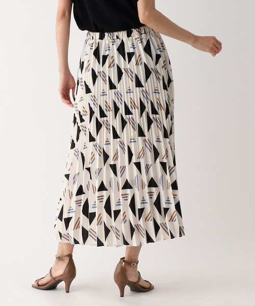 OPAQUE.CLIP（オペークドットクリップ）の「◆幾何プリントプリーツスカート【イージーケア/洗濯機洗い可】（スカート・レディース・ブラック系/ホワイト系3・38/40/42）」の11枚目の写真