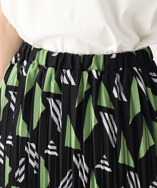 OPAQUE.CLIP（オペークドットクリップ）の「◆幾何プリントプリーツスカート【イージーケア/洗濯機洗い可】（スカート・レディース・ブラック系/ホワイト系3・38/40/42）」の14枚目の写真
