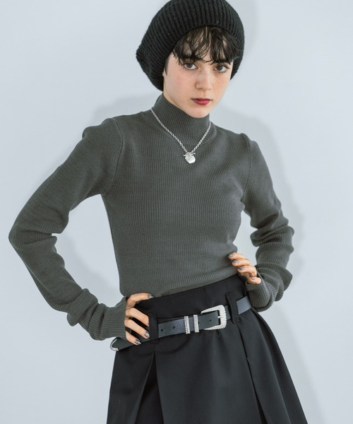 PAGEBOY（ページボーイ）の「クシュソデハイネックテレコ（ニット/セーター・レディース・ローズ/オフホワイト/ターコイズブルー/チャコールグレー/ブラック・FREE）」の4枚目の写真