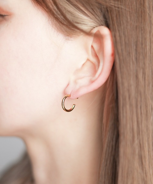 Mag.(マグ)の「【Stainless】 Half Hoop Pierce 15mm-ハーフ フープピアス(ピアス(両耳用)・メンズ・シルバー/ゴールド・FREE)」の3枚目の写真