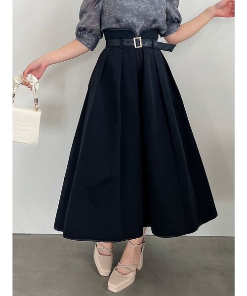 dazzlin（ダズリン）の「バイカラータックボリュームスカート（スカート・レディース・アイボリー/ブラック/ベージュ・SMALL/MEDIUM）」の2枚目の写真