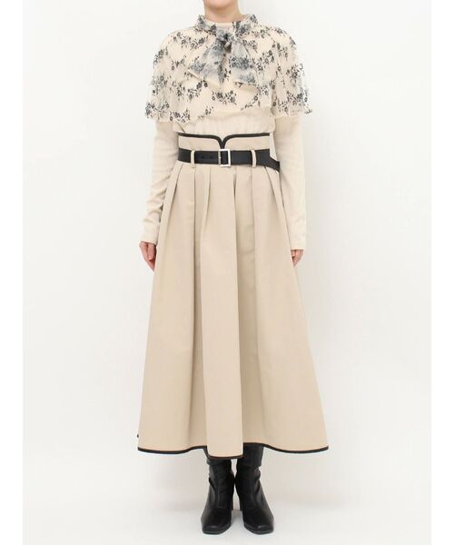 dazzlin（ダズリン）の「バイカラータックボリュームスカート（スカート・レディース・アイボリー/ブラック/ベージュ・SMALL/MEDIUM）」の20枚目の写真