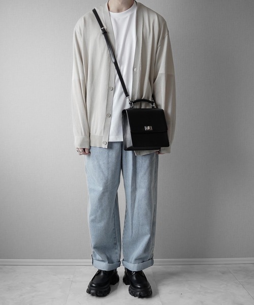 eftyus（エフティウス）の「2way レザー スクエア ショルダー