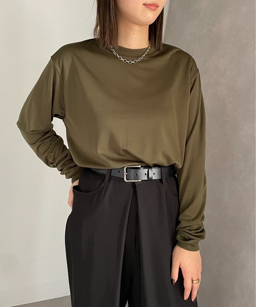 United Athle(ユナイテッドアスレ)の「【United Athle】dry silky touch long sleeve t-shirt / ドライ シルキータッチ ロングスリーブ Tシャツ UVカット ロンT 5089(Tシャツ/カットソー・レディース・チャコールグレー/オリーブ/ブラック/レッド/ホワイト/ネイビー/ロイヤルブルー・L/XL/S/M)」の4枚目の写真