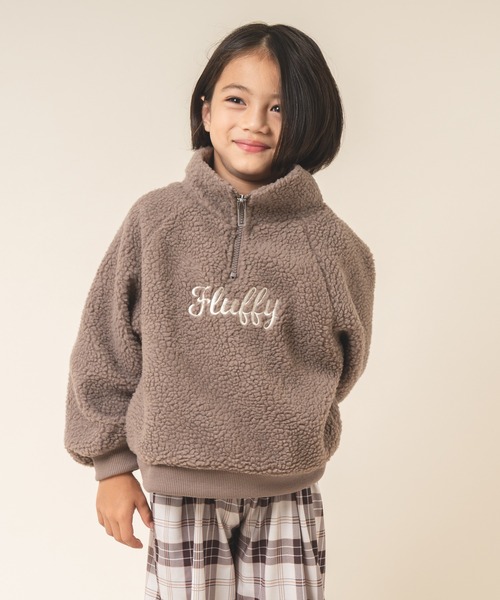 URBAN CHERRY(アーバンチェリー)の「【もこもこ保温ボア】スタンドカラーロゴ刺繍ジップアップボアトップス(ブルゾン・キッズ・ブラウン/アイボリー/ブラック・110cm/120cm/130cm/140cm/150cm)」の16枚目の写真
