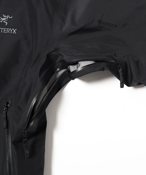 ARC'TERYX（アークテリクス）の「ARC'TERYX / Beta LT Jacket（ブルゾン・メンズ・ブラック/ブラック系その他3・LARGE/X-LARGE/MEDIUM/SMALL/X-SMALL）」の7枚目の写真