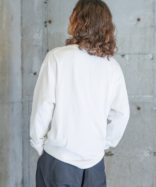 PAGEBOY(ページボーイ)の「PBLIM/フロッキーロゴロンT(Tシャツ/カットソー・レディース・ブラック/オフホワイト・MEDIUM/LARGE)」の5枚目の写真