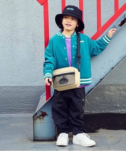 XLARGE KIDS(エクストララージキッズ)の「OGゴリラショルダーバッグ(ショルダーバッグ・キッズ・ベージュ/ブラック・F)」の3枚目の写真