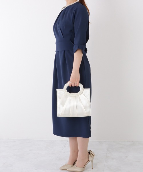 Lace Ladies(レースレディース)の「パール ハンドル タック スクエア ハンド バッグ(クラッチバッグ・レディース・ブラック/アイボリー・FREE)」の11枚目の写真