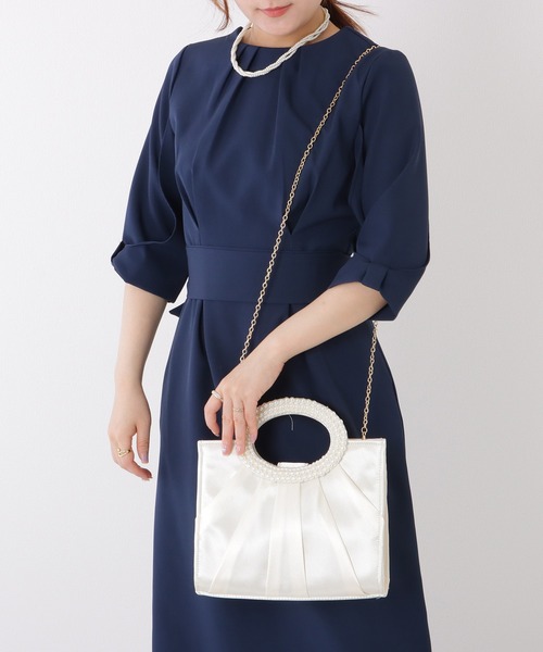 Lace Ladies(レースレディース)の「パール ハンドル タック スクエア ハンド バッグ(クラッチバッグ・レディース・ブラック/アイボリー・FREE)」の15枚目の写真