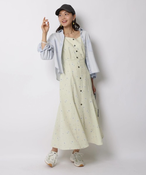 JUSGLITTY（ジャスグリッティー）の「クロップドデニムシャツ（シャツ/ブラウス・レディース・ブルー系その他3/ライトブルー/ピンク/サックスブルー・2/1）」の16枚目の写真