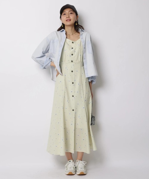 JUSGLITTY（ジャスグリッティー）の「クロップドデニムシャツ（シャツ/ブラウス・レディース・ブルー系その他3/ライトブルー/ピンク/サックスブルー・2/1）」の20枚目の写真