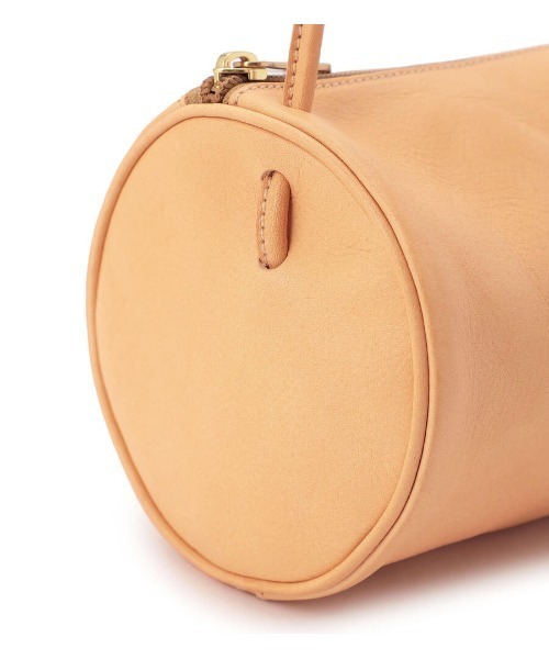 IL BISONTE(イルビゾンテ)の「IL BISONTE / ORIGINAL LEATHER / クロスボディバッグ(ショルダーバッグ・レディース・ブラック/ダークブラウン/グレー/レッド/グリーン/ライトブラウン/ナチュラル・FREE)」の13枚目の写真