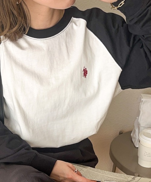 U.S. POLO ASSN.(ユーエスポロアッスン)の「U.S.POLO ASSN.ベースボールTシャツ(Tシャツ/カットソー・レディース・ホワイト×ブラック/ホワイト×グリーン/ネイビー・L/M)」の1枚目の写真