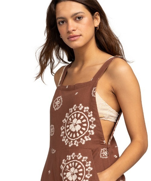 ROXY(ロキシー)の「SWEET NOTE PRINTED/ロキシーマルチフラワーパターンワイドフィットサロペット(サロペット/オーバーオール・レディース・ブラウン・LARGE/MEDIUM/SMALL)」の12枚目の写真