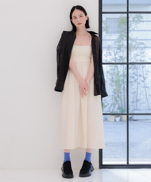 LAKOLE(ラコレ)の「オーガンジーシアーシャツ / 111119(シャツ/ブラウス・レディース・ブラック/ライトブルー/コーラル/オフホワイト・MEDIUM/SMALL)」の6枚目の写真