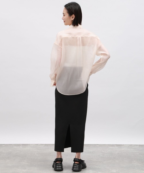 LAKOLE(ラコレ)の「オーガンジーシアーシャツ / 111119(シャツ/ブラウス・レディース・ブラック/ライトブルー/コーラル/オフホワイト・MEDIUM/SMALL)」の17枚目の写真