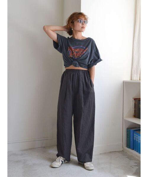 Ungrid(アングリッド)の「ツアーロゴルーズTee(Tシャツ/カットソー・レディース・オフホワイト/チャコールグレー/オレンジ/パープル/グリーン・FREE)」の12枚目の写真