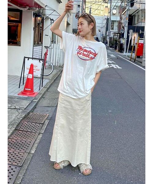 Ungrid(アングリッド)の「ツアーロゴルーズTee(Tシャツ/カットソー・レディース・オフホワイト/チャコールグレー/オレンジ/パープル/グリーン・FREE)」の21枚目の写真