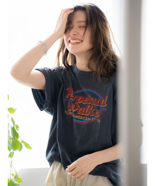 Ungrid(アングリッド)の「ツアーロゴルーズTee(Tシャツ/カットソー・レディース・オフホワイト/チャコールグレー/オレンジ/パープル/グリーン・FREE)」の6枚目の写真