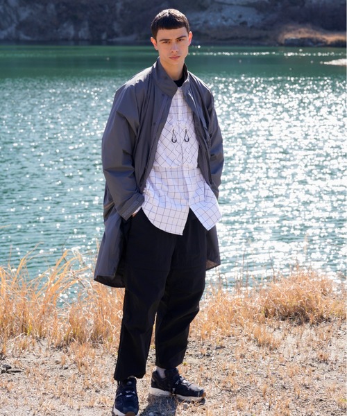 CMF OUTDOOR GARMENT（シーエムエフアウトドアガーメント）の「CMF OUTDOOR GARMENT/シーエムエフアウトドアガーメント　別注MILITARY RAINFALLS PONCHO（その他アウター・メンズ・チャコールグレー/オレンジ・L/M）」の2枚目の写真