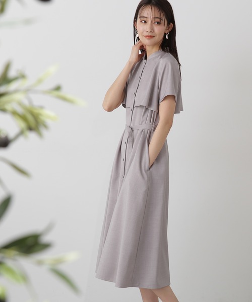 N.(N. Natural Beauty Basic)(エヌエヌナチュラルビューティーベーシック)の「◆ベルト付ケープディティールワンピース(ワンピース・レディース・オフホワイト/グレー/ブルー・MEDIUM)」の2枚目の写真