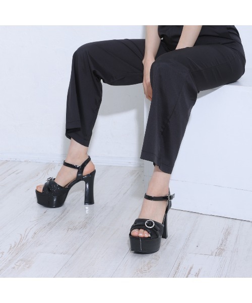 DEMETER(デメテル)の「厚底 太ヒール ビジューバックル アンクルストラップ サンダル(サンダル・レディース・ブラック/シルバー/ホワイト・S/M/L/LL)」の6枚目の写真