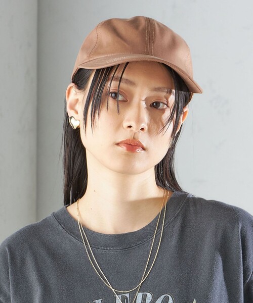 SHIPS（シップス）の「perah:シャイニー キャップ（キャップ・レディース・ナチュラル/ブラック/キャメル・ONE SIZE）」の2枚目の写真