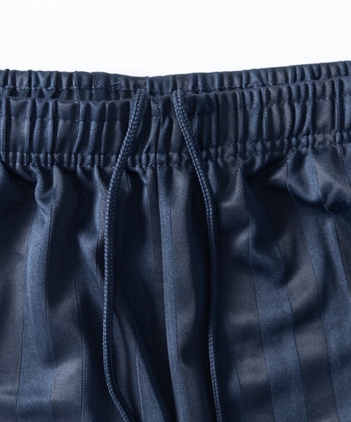 NYLAUS(ナイラス)の「レギュラーフィット シャドーストライプ サイドライン イージージャージパンツ(その他パンツ・メンズ・ブラック×ホワイト/ブラック系/ブラック×レッド/チャコールグレー×ブラック/ネイビー系・M/L/LL)」の6枚目の写真