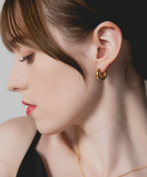 Os accessory(オズアクセサリー)の「【Os】オズ【金属アレルギー対応】ガラスストーン フープピアス(ピアス(両耳用)・レディース・シルバー/ゴールド・FREE)」の4枚目の写真
