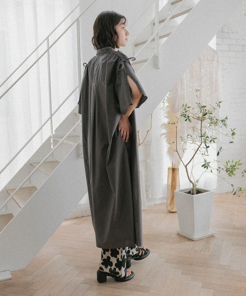 niko and（ニコアンド）の「マーセシャーリングスリットワンピース