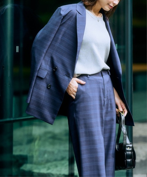 7days Life Styling(セブンデイズライフスタイリング)の「【洗える・ストレッチ】うすカル シャドーチェック柄セミワイドパンツスーツ(ダブルブレストテーラードジャケット+パンツ)(スーツセット・レディース・グレー系/ネイビー系・LL/3L/S/M/L)」の5枚目の写真