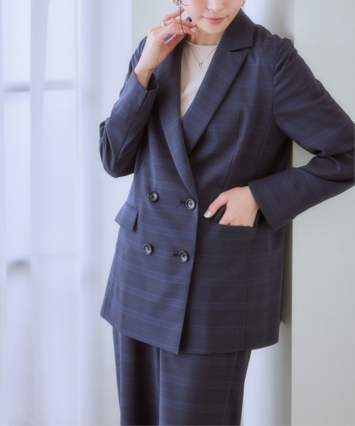 7days Life Styling(セブンデイズライフスタイリング)の「【洗える・ストレッチ】うすカル シャドーチェック柄セミワイドパンツスーツ(ダブルブレストテーラードジャケット+パンツ)(スーツセット・レディース・グレー系/ネイビー系・LL/3L/S/M/L)」の8枚目の写真