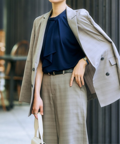 7days Life Styling(セブンデイズライフスタイリング)の「【洗える・ストレッチ】うすカル シャドーチェック柄セミワイドパンツスーツ(ダブルブレストテーラードジャケット+パンツ)(スーツセット・レディース・グレー系/ネイビー系・LL/3L/S/M/L)」の14枚目の写真
