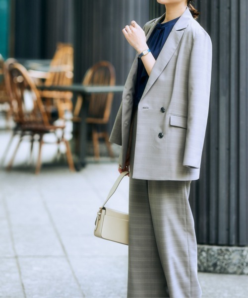 7days Life Styling(セブンデイズライフスタイリング)の「【洗える・ストレッチ】うすカル シャドーチェック柄セミワイドパンツスーツ(ダブルブレストテーラードジャケット+パンツ)(スーツセット・レディース・グレー系/ネイビー系・LL/3L/S/M/L)」の15枚目の写真