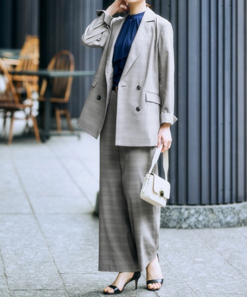 7days Life Styling(セブンデイズライフスタイリング)の「【洗える・ストレッチ】うすカル シャドーチェック柄セミワイドパンツスーツ(ダブルブレストテーラードジャケット+パンツ)(スーツセット・レディース・グレー系/ネイビー系・LL/3L/S/M/L)」の12枚目の写真