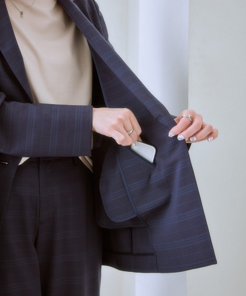 7days Life Styling(セブンデイズライフスタイリング)の「【洗える・ストレッチ】うすカル シャドーチェック柄セミワイドパンツスーツ(ダブルブレストテーラードジャケット+パンツ)(スーツセット・レディース・グレー系/ネイビー系・LL/3L/S/M/L)」の21枚目の写真