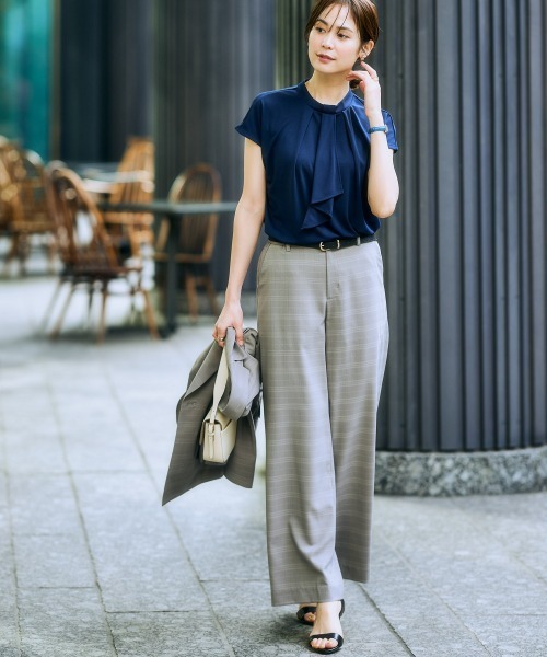 7days Life Styling(セブンデイズライフスタイリング)の「【洗える・ストレッチ】うすカル シャドーチェック柄セミワイドパンツスーツ(ダブルブレストテーラードジャケット+パンツ)(スーツセット・レディース・グレー系/ネイビー系・LL/3L/S/M/L)」の11枚目の写真