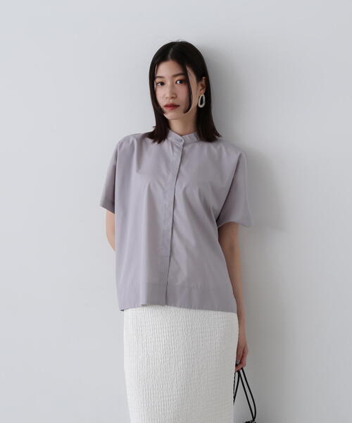 N.(N. Natural Beauty Basic)(エヌエヌナチュラルビューティーベーシック)の「◆バックプリーツバンドカラーシャツ(シャツ/ブラウス・レディース・オフホワイト/グレー/ブルー・MEDIUM)」の11枚目の写真