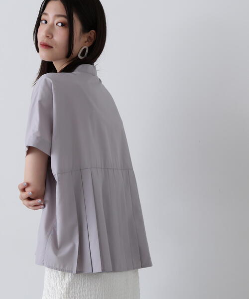 N.(N. Natural Beauty Basic)(エヌエヌナチュラルビューティーベーシック)の「◆バックプリーツバンドカラーシャツ(シャツ/ブラウス・レディース・オフホワイト/グレー/ブルー・MEDIUM)」の13枚目の写真