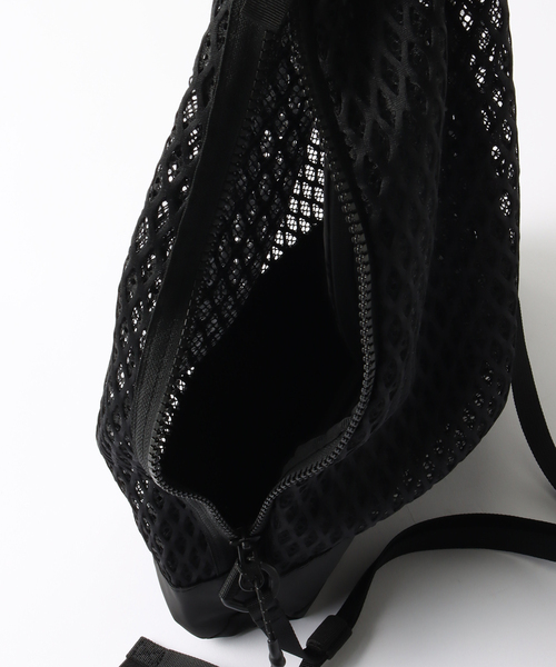 Snow Peak（スノーピーク）の「SNOWPEAK / スノーピーク Double Face Mesh Shoulder Bag（ショルダーバッグ・メンズ・ブラック・FREE）」の9枚目の写真